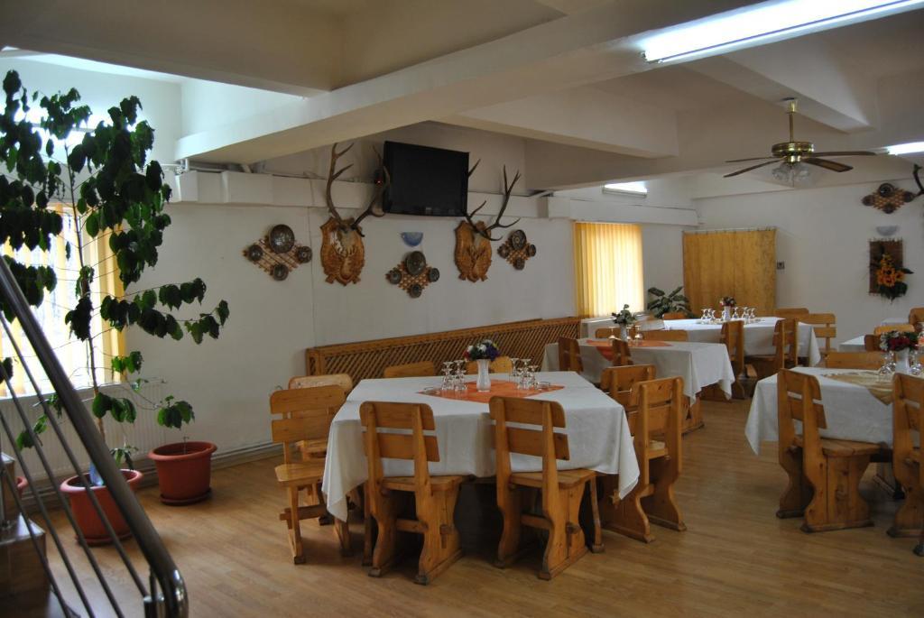 Cabana Popasul Haiducilor Petrosani Exterior photo